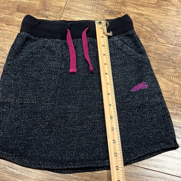 Roots black skirt sweatpant material - Picture 4 of 10